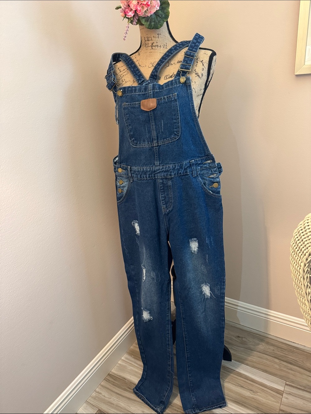 Distressed Bib Overall Jeans size M